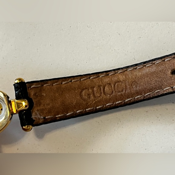GUCCI 1800L interchangeable straps (just with back straps) - Picture 10 of 12